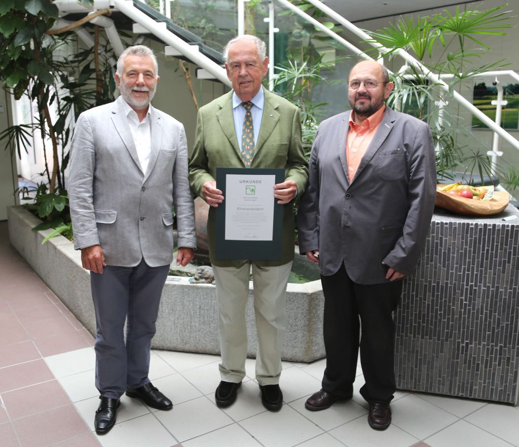 Ernennung zum Ehrenpräsident