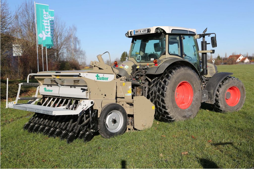 Maschine SRS Sportplatzbau